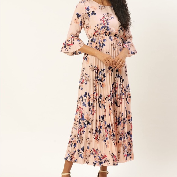 Floral print maxi dress with pleated flare😍 - Picture 3 of 7